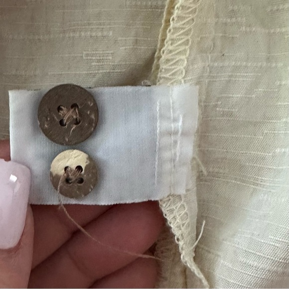 Tommy Bahama Hawaiian Floral Shirt - Picture 6 of 7